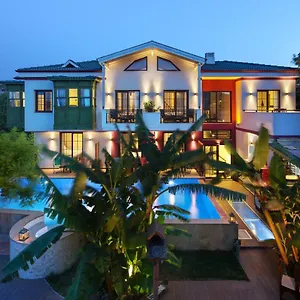 Cesmekes Otel Çeşme